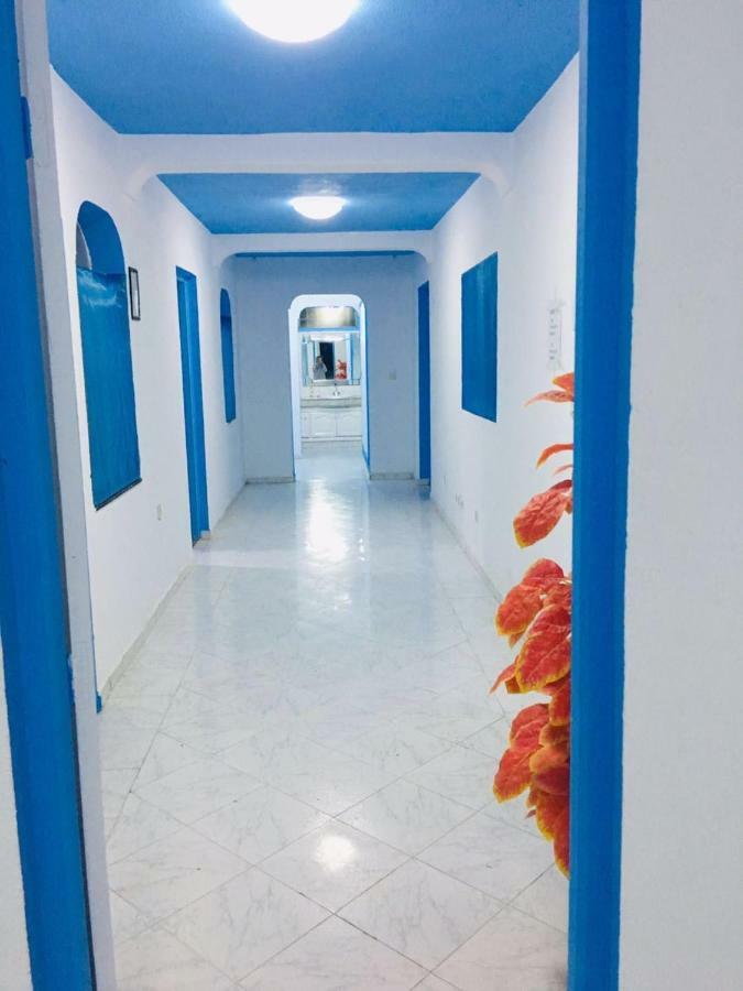 Blue And White House Anfa-Superieur Exterior foto